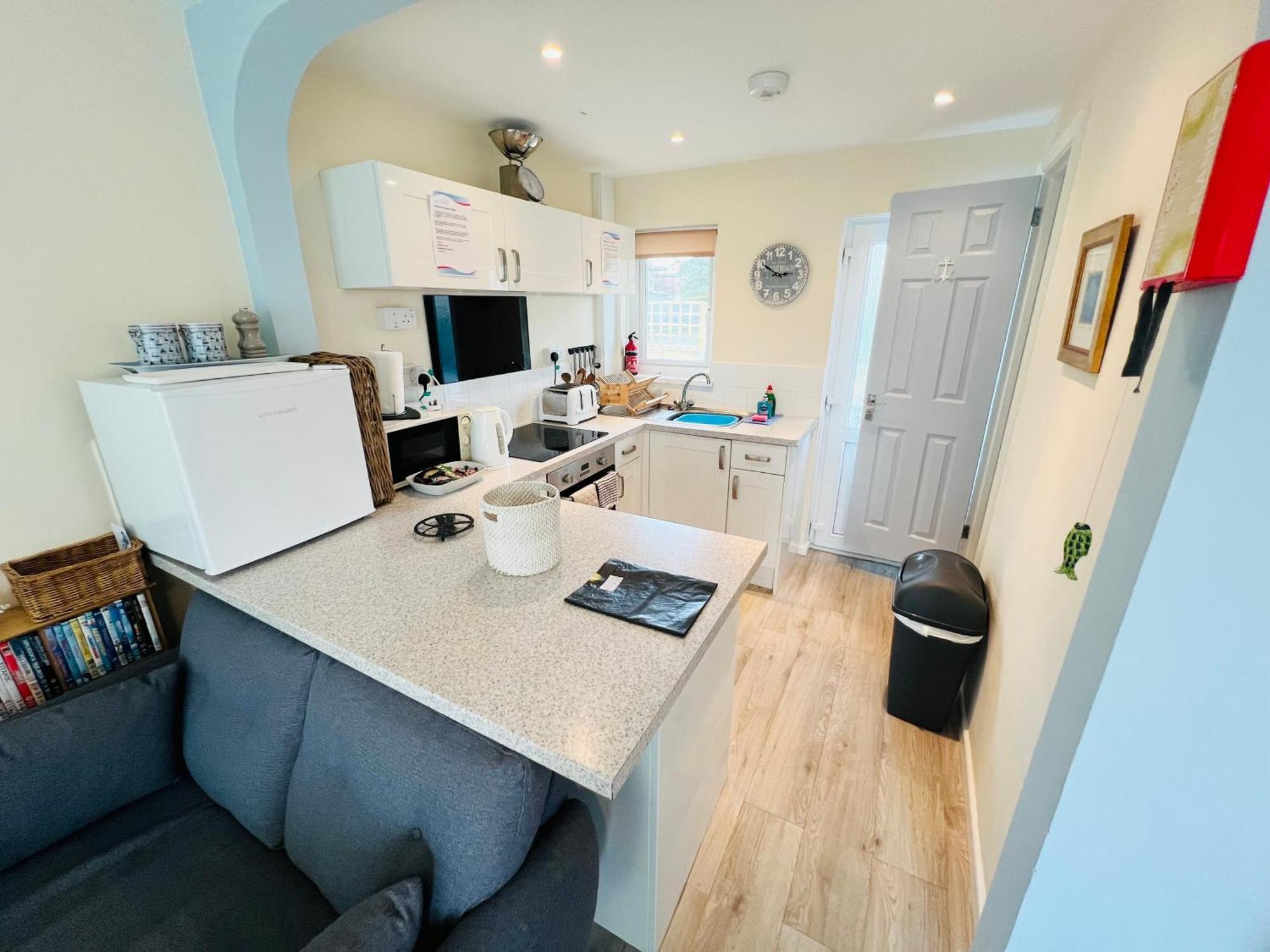 2 Bedroom Bungalow Sv58, Seaview, Isle Of Wight Free Wi-Fi Екстериор снимка